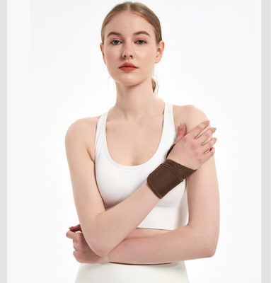 Anti Sprain Medical Brace Non Skid Self Heating Wrist Support 25.67g